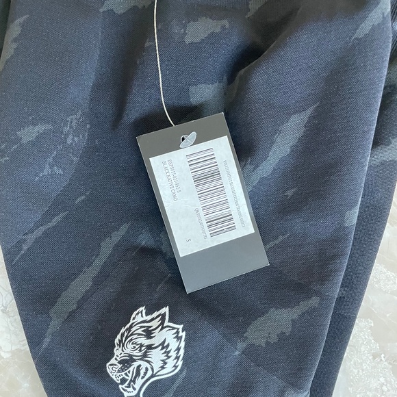 NWT Darc Sport Seamless Short Black Camo (Size S) - Picture 8 of 8